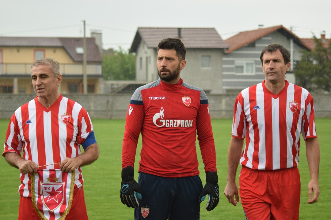 Fudbalski Klub Crvena Zvezda - Desciclopédia